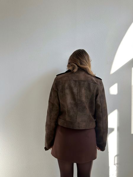 Укорочена косуха з ефектом замші &laquo;Brown Suede Crop&raquo;  200230 фото