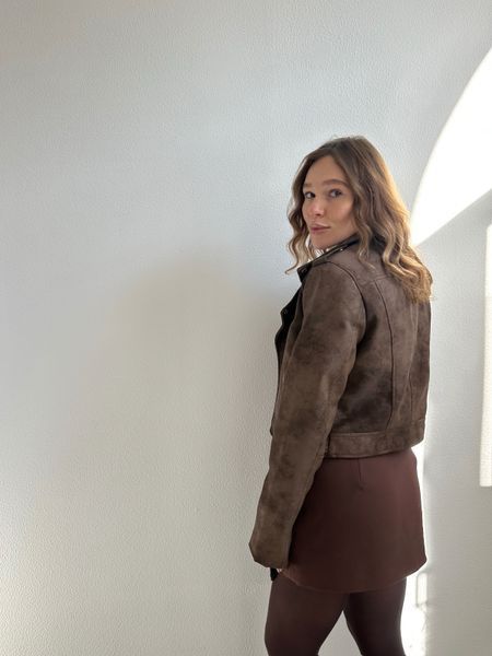 Укорочена косуха з ефектом замші &laquo;Brown Suede Crop&raquo;  200230 фото